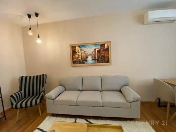 Tirane, jepet me qera apartament 2+1 Kati 2, 78 m² 1.300 € (rruga brigada 8)