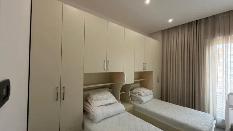 Tirane, jepet me qera apartament 2+1 Kati 4, 107 m² 1.400 € (Delijorgji)