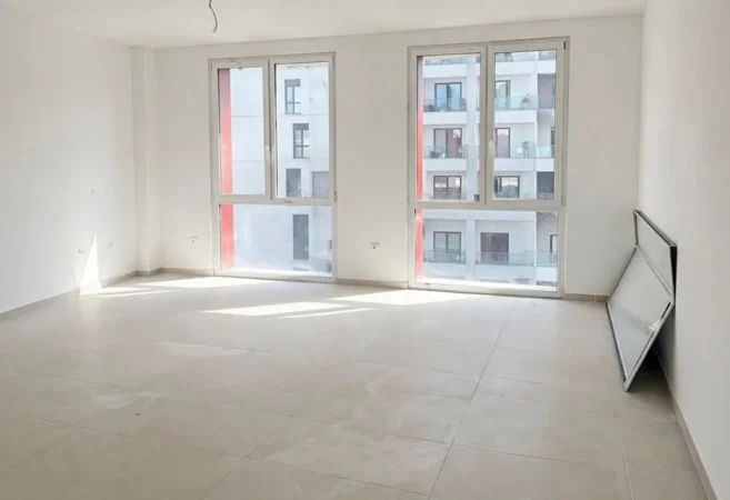 Tirane, jepet me qera zyre , 148 m² 820 € (Farmacia 10)
