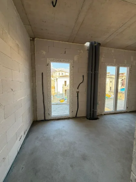 Tirane, shitet Vile 2 Katshe , 265 m² (Liqeni i Farkës)
