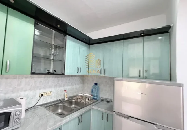 Tirane, jepet me qera apartament 1+1+Ballkon Kati 2, 60 m² 390 € (Ali Demi)