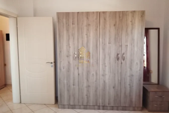 Tirane, jepet me qera apartament 1+1 Kati 2, 70 m² 350 € (Laprake)