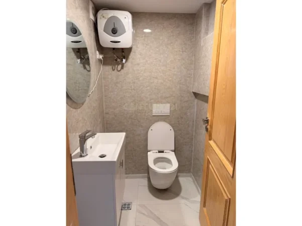 Tirane, jepet me qera ambjent biznesi Kati 0, 20 m² 250 € 
