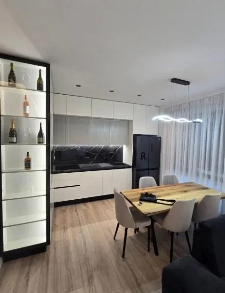 Tirane, shitet apartament 2+1+Ballkon Kati 4, 102 m² 250.000 € (REZIDENCA ERLI)