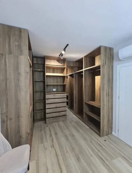 Tirane, shitet apartament 2+1+Ballkon Kati 4, 102 m² 250.000 € (REZIDENCA ERLI)