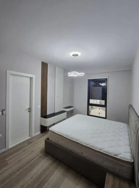 Tirane, shitet apartament 2+1+Ballkon Kati 4, 102 m² 250.000 € (REZIDENCA ERLI)