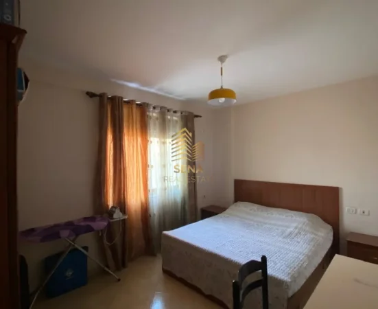 Tirane, jepet me qera apartament 1+1+Ballkon Kati 4, 64 m² 400 € (Casa Italia)