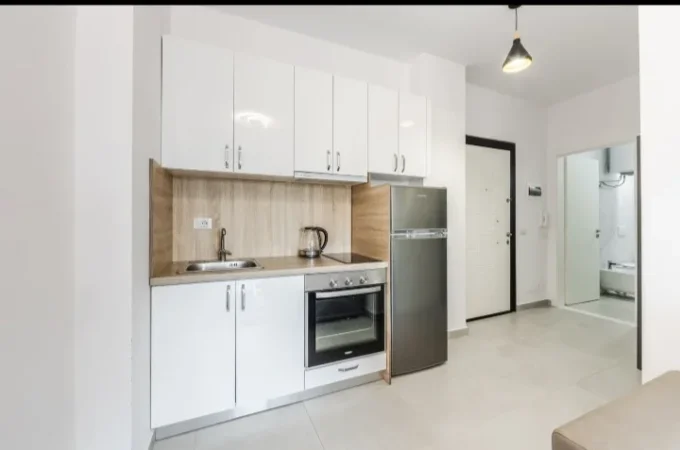 Tirane, jepet me qera apartament 1+1+Ballkon Kati 6, 50 m² 500 €