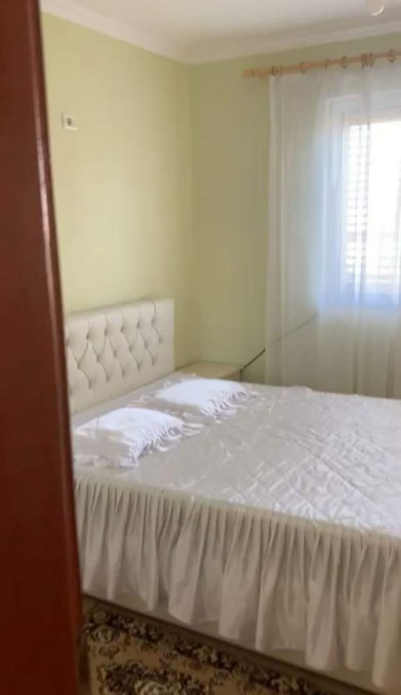 Tirane, jepet me qera apartament 1+1+BLK Kati 3, 56 m² 35.000 Leke (rruga Niko Avrami)