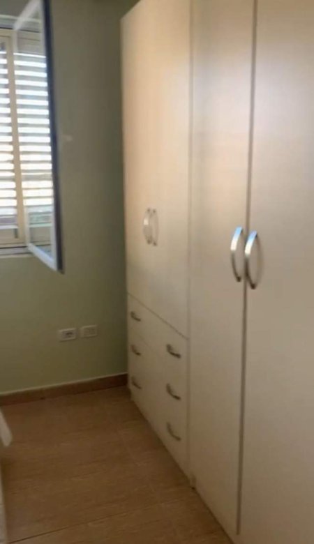 Tirane, jepet me qera apartament 1+1 Kati 3, 57 m² 35.000 Leke (Rruga Niko Avrami)