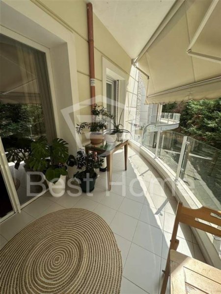 Tirane, jepet me qera apartament 2+1+BLK Kati 2, 125 m² 1.000 Euro (Kopshti Botanik, prane Xhamise)