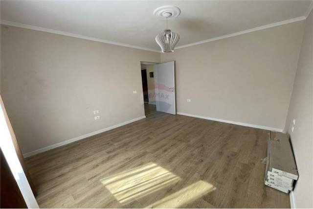 Tirane, shitet apartament 2+1+BLK Kati 4, 74 m² 115.000 Euro (Hoxha Tahsin)
