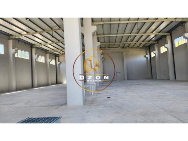 Tirane, jepet me qera magazine Kati 0, 1.200 m² 5.400 Euro (PRANE CITY PARK)