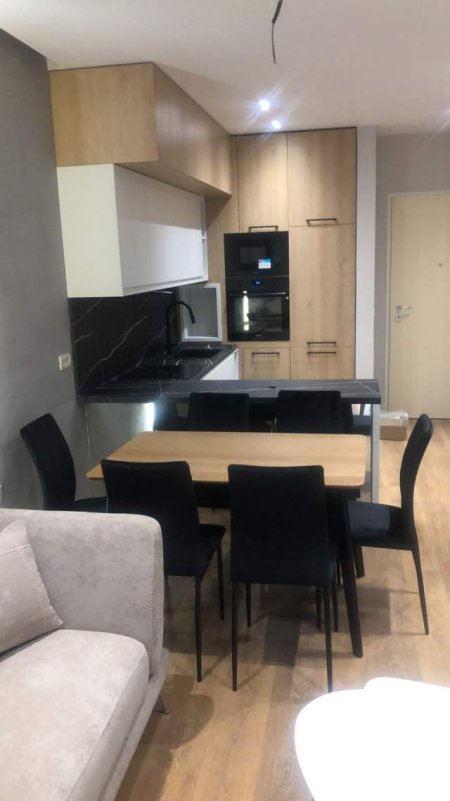 Tirane, jepet me qera apartament 1+1+BLK Kati 6, 69 m² 500