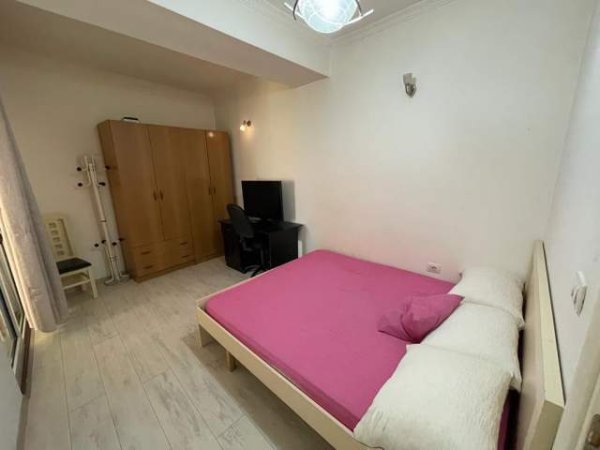 Tirane, jepet me qera apartament 3+1 Kati 9, 160 m² 750 Euro (Rruga e Dibres, Kompleksi Halili)