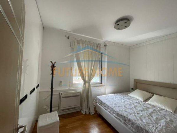 Tirane, jepet me qera apartament 2+1 Kati 8, 120 m² 2.000 Euro