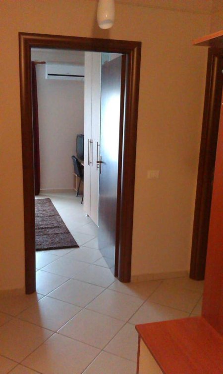 Tirane, jepet me qera apartament 1+1+BLK Kati 3, 70 m² 550 Euro (rruga Islam Alla)