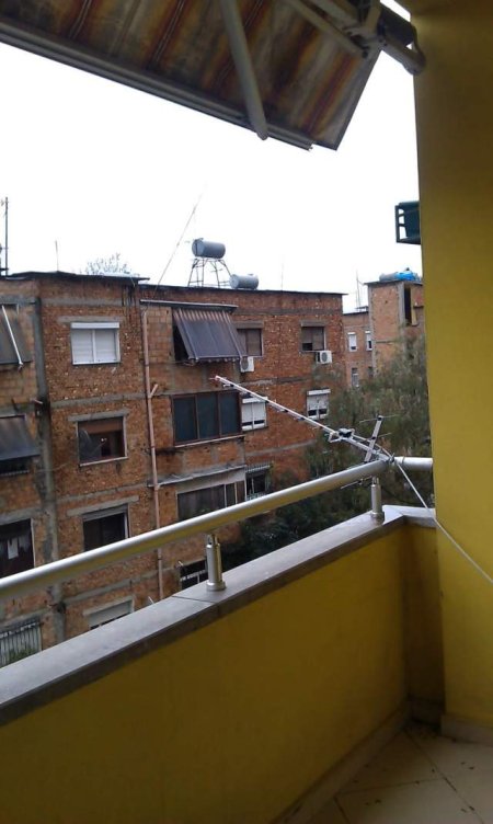 Tirane, jepet me qera apartament 1+1+BLK Kati 3, 71 m² 550 Euro (Rruga Islam Alla)