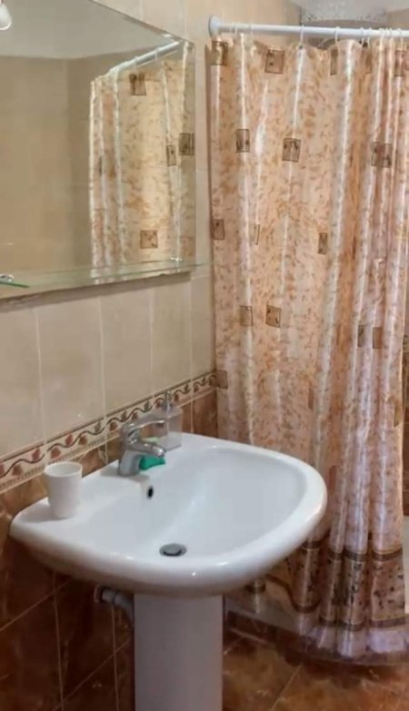 Tirane, jepet me qera apartament 1+1 Kati 3, 57 m² 35.000 Leke (Rruga Niko Avrami)