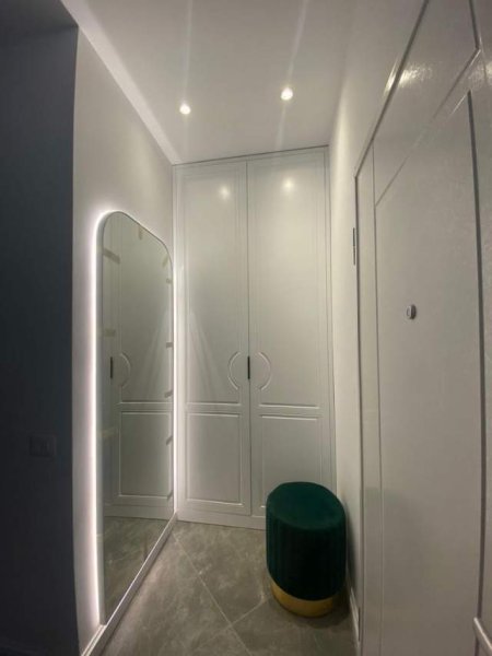 Tirane, jepet me qera apartament 2+1+BLK Kati 5, 116 m² 1.200 Euro (Rruga e Kavajes, Kompleksi Delijorgji)