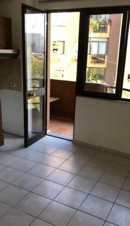 Tirane, jepet me qera apartament 2+1+BLK Kati 4, 85 m² 45.000 Leke (Fusha e aviacionit)
