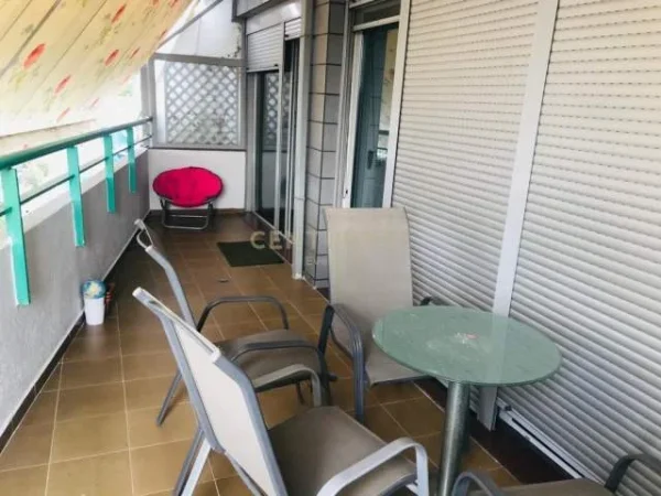 Tirane, jepet me qera apartament 141 m² 550 Euro (dibres)