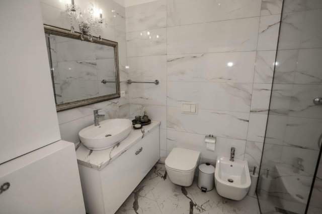 Tirane, shes apartament 1+1+A+BLK Kati 5, 78 m² 185.000 Euro (rruga e kavajes)
