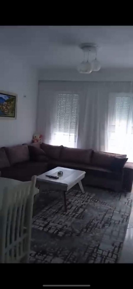 Tirane, jepet me qera apartament 1+1+BLK Kati 2, 70 m² 300 Euro (Qesarake)
