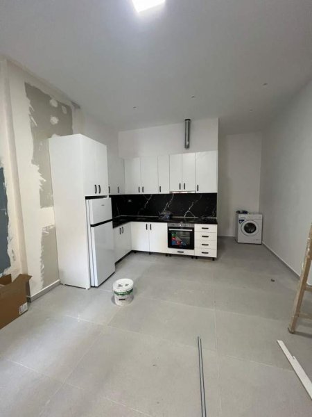 Tirane, jepet me qera apartament Kati 0, 63 m² 400 Euro (Rruga e Thesarit)