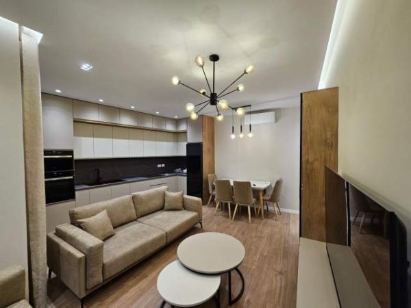 Tirane, jepet me qera apartament 2+1+BLK Kati 2, 120 m² 1.300 Euro (teg)