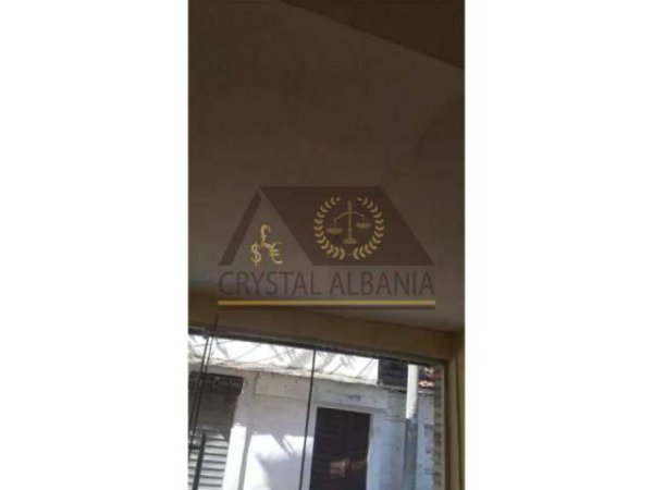 Tirane, jepet me qera dyqan Kati 1, 40 m² 30.000 Leke (Rruga Ali Baushi)