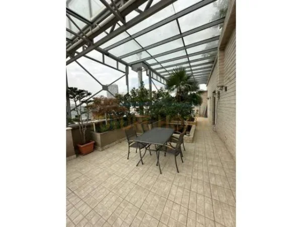 Tirane, jepet me qera apartament 4+1 Kati 9, 400 m² 4.000 Euro (PAZARI I RI)