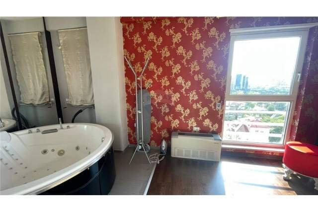 Tirane, jepet me qera apartament 2+1 120 m² 700 Euro