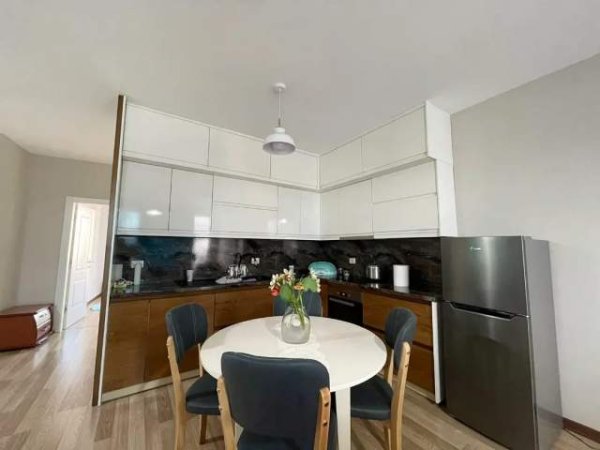 Tirane, jepet me qera apartament 2+1+BLK Kati 6, 108 m² 750 Euro (SELVIA)