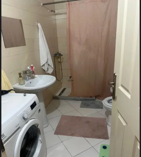 Tirane, jepet me qera apartament 1+1 Kati 8, 65 m² 450 € (ASTIR)