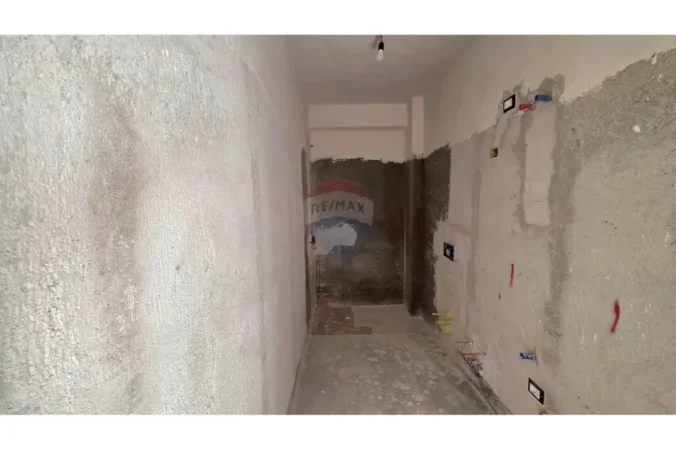 Vlore, shitet apartament 1+1 Kati 6, 72 m² 108.000 € (Rruga Enver Jaho, Vlore)
