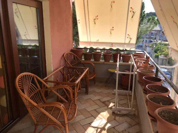 Tirane, shitet apartament 2+1+Aneks+Ballkon Kati 3, 120 m² 200.000 € (Rruga Lavdie Petrela)