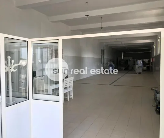 Shkoder, jepet me qera ambjent biznesi Kati 1, 800 m² (afër Resorant Shqiponja)