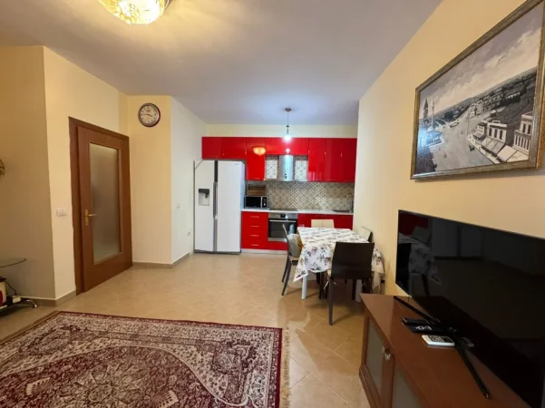 APARTAMENT  1+1 +PARKIM  700 € (RRUGA E KOSOVAREVE)