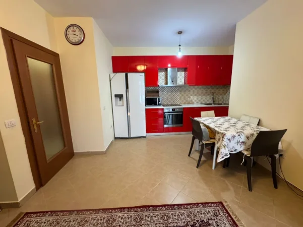 APARTAMENT  1+1 +PARKIM  700 € (RRUGA E KOSOVAREVE)