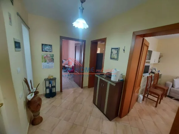 Shqiperi, shitet apartament 2+1+Ballkon Kati 5, 65 m² 120.000 € (Vasil Shanto)