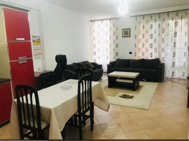 Tirane, jepet me qera apartament 1+1 Kati 5, 72 m² 65 € (STACIONI TRENIT)