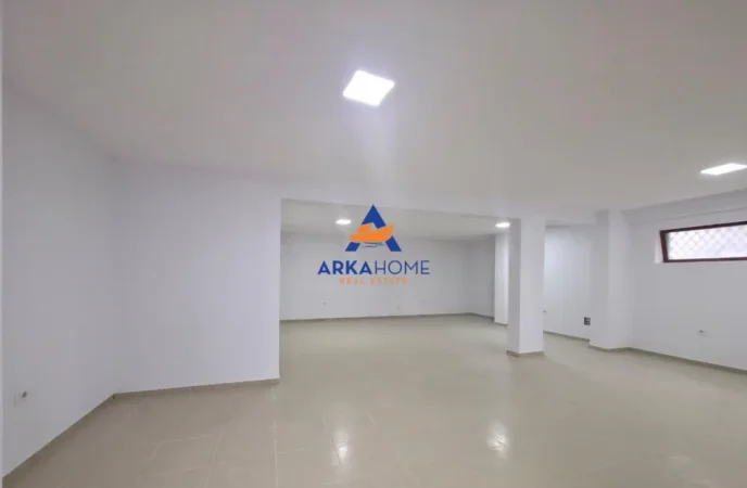 Tirane, jepet me qera ambjent biznesi Kati 0, 90 m² 840 € 