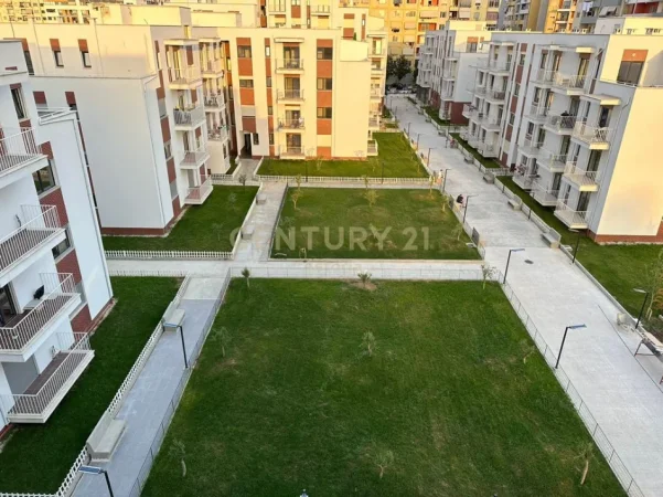 Tirane, shitet apartament 2+1+Ballkon Kati 3, 106 m² 260.000 € (astiri)