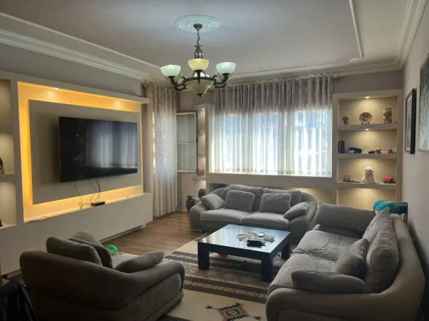Tirane, shitet apartament 3+1+Ballkon Kati 6, 156 m² (Astir (krah Bar Bohemit))
