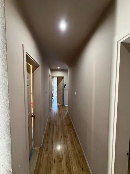Tirane, shitet apartament 3+1 Kati 9, 132 m² (LAPRAKE)