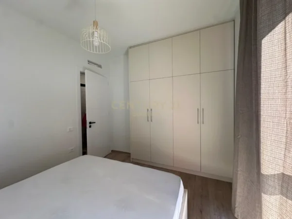 Tirane, jepet me qera apartament 1+1 Kati 2, 55 m² 600 € (farmacia 10)