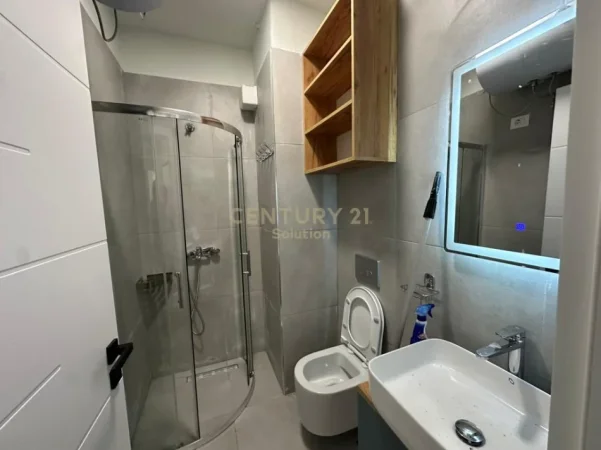 Tirane, jepet me qera apartament 1+1 Kati 2, 55 m² 600 € (farmacia 10)