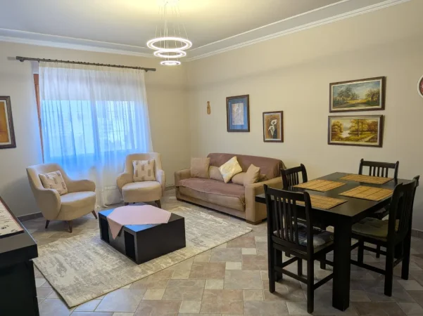 Tirane, jepet me qera apartament 1+1 Kati 10, 70 m² 600 € (Shkolla e Baletit)