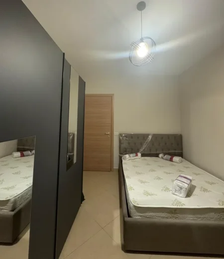 Tirane, jepet me qera apartament 2+1+Ballkon Kati 0, 100 m² 700 € (Rruga Peti, Liqeni i Thate)